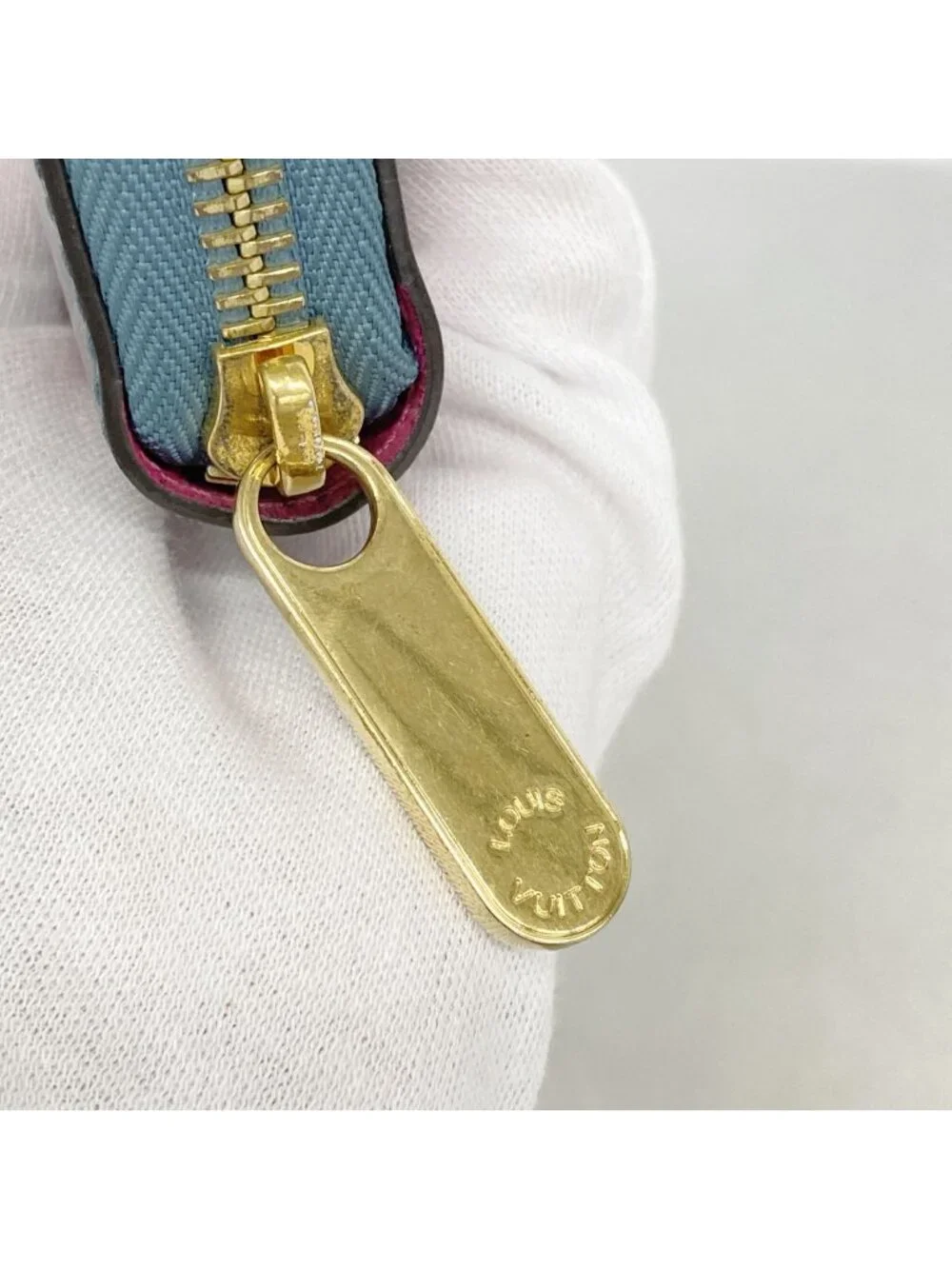 Louis Vuitton Wallet Vernis Zippy Blue Pink